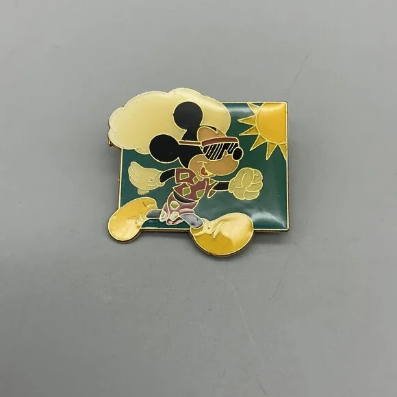 Disney Mickey Mouse Brooch Pin 39mm Gold Tone Enamel Walking Sun Retro Beach - Picture 2 of 12